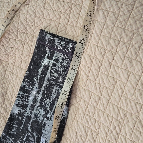 Lululemon Wunder Under - Picture 6 of 6